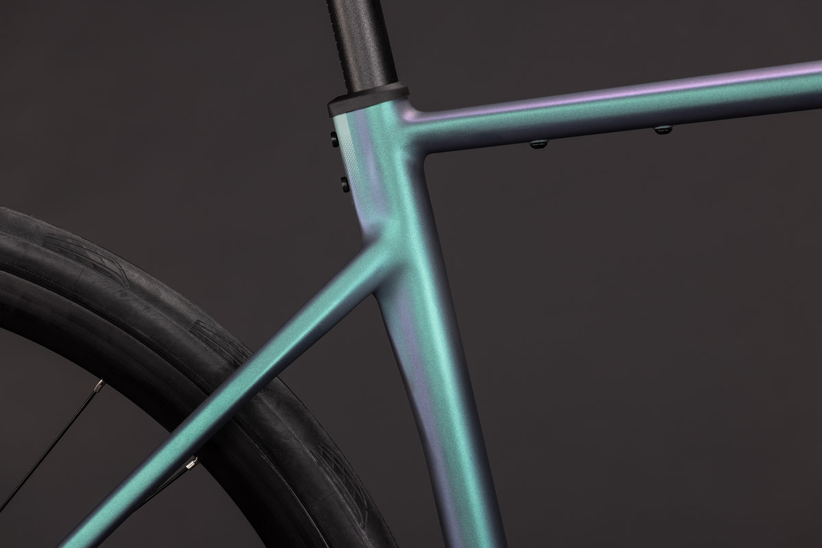 CUBE ATTAIN RACE ROAD BIKE 2027 SMARAGDGREY 'N' WHITE