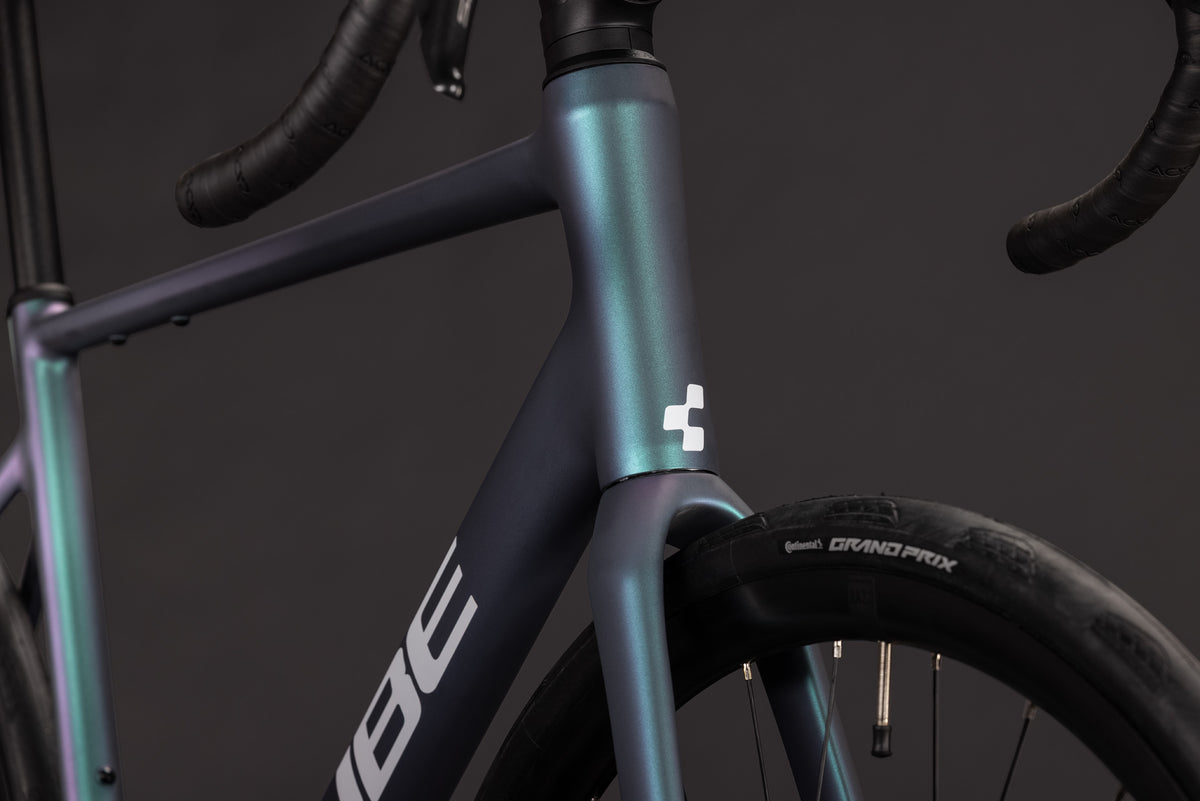 CUBE ATTAIN RACE ROAD BIKE 2027 SMARAGDGREY 'N' WHITE
