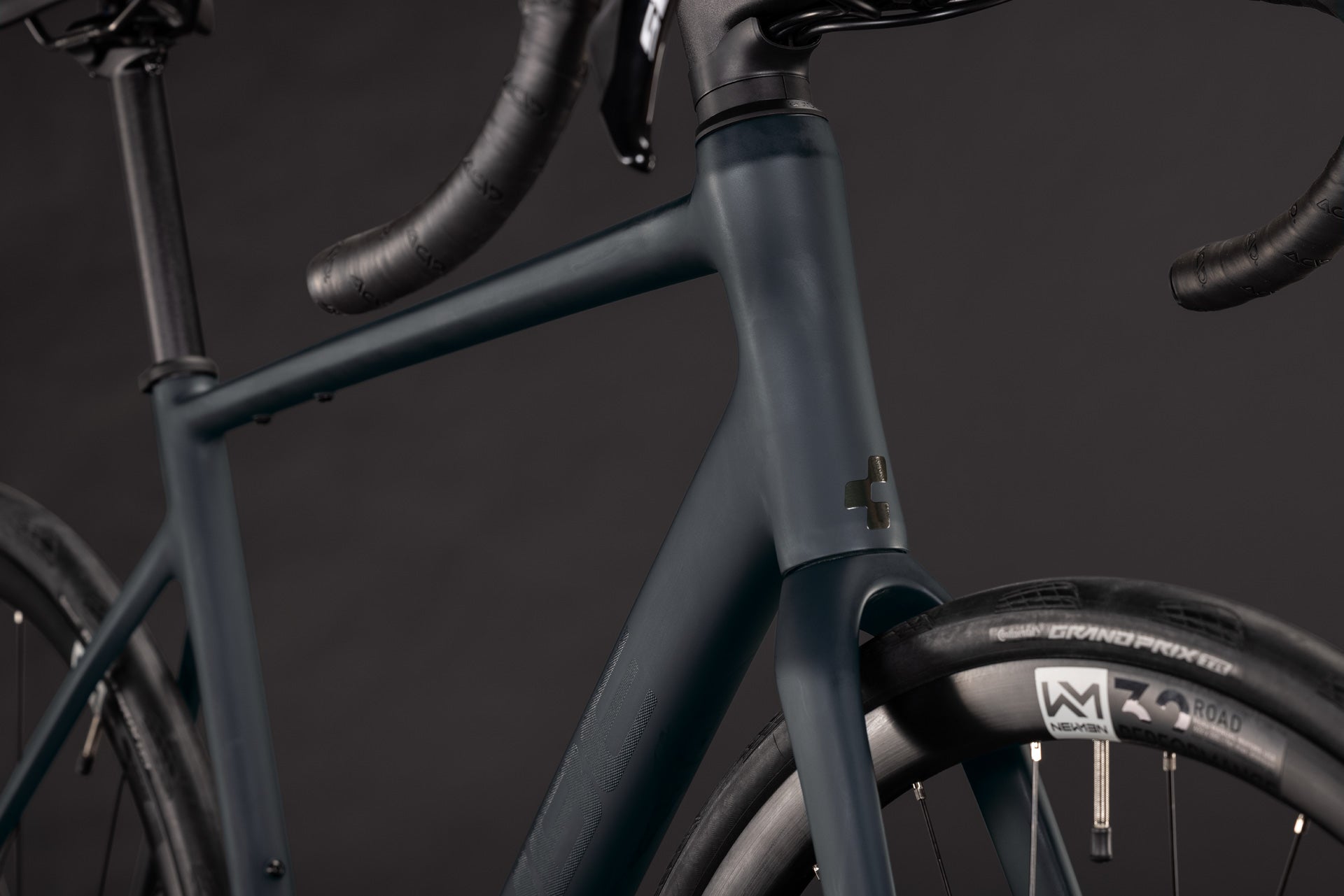 CUBE ATTAIN SLX ROAD BIKE 2027 BLACK 'N' CHROME