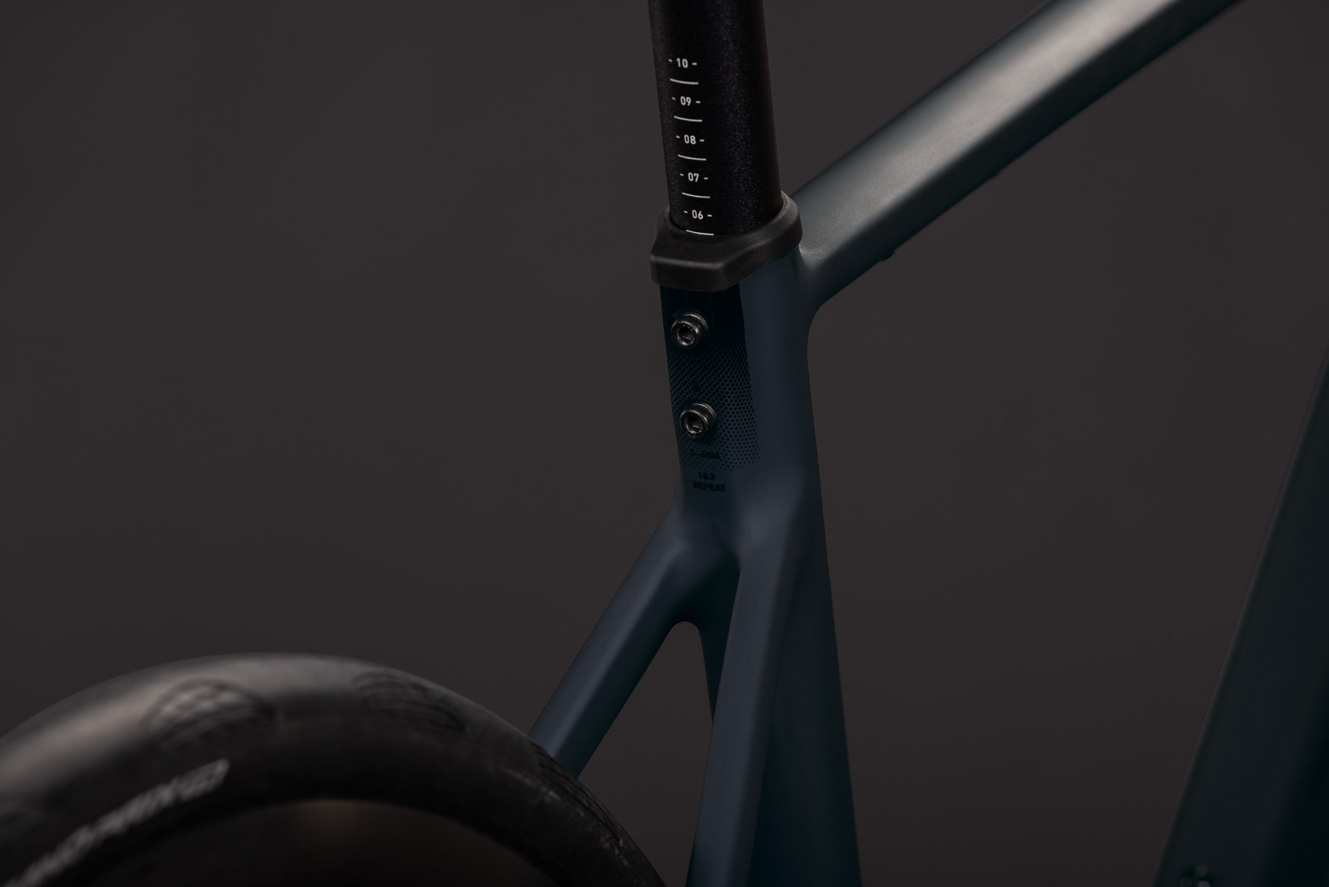 CUBE ATTAIN SLX ROAD BIKE 2027 BLACK 'N' CHROME