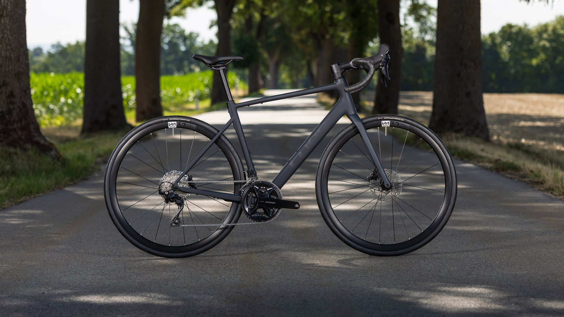 CUBE ATTAIN SLX ROAD BIKE 2027 BLACK 'N' CHROME