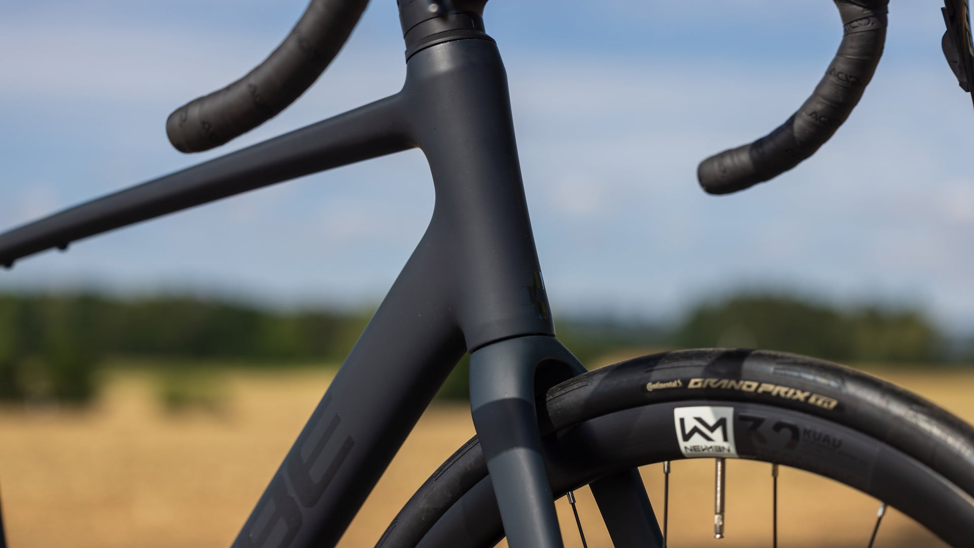 CUBE ATTAIN SLX ROAD BIKE 2027 BLACK 'N' CHROME
