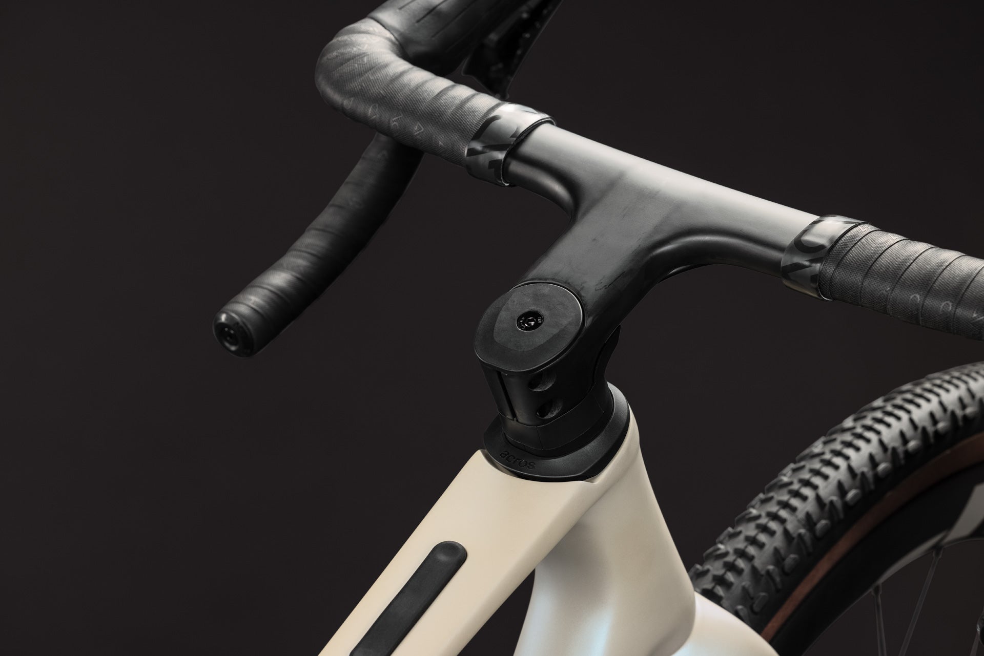 CUBE NUROAD C:62 SLX GRAVEL BIKE 2027 GLINTSAND 'N' BLACK