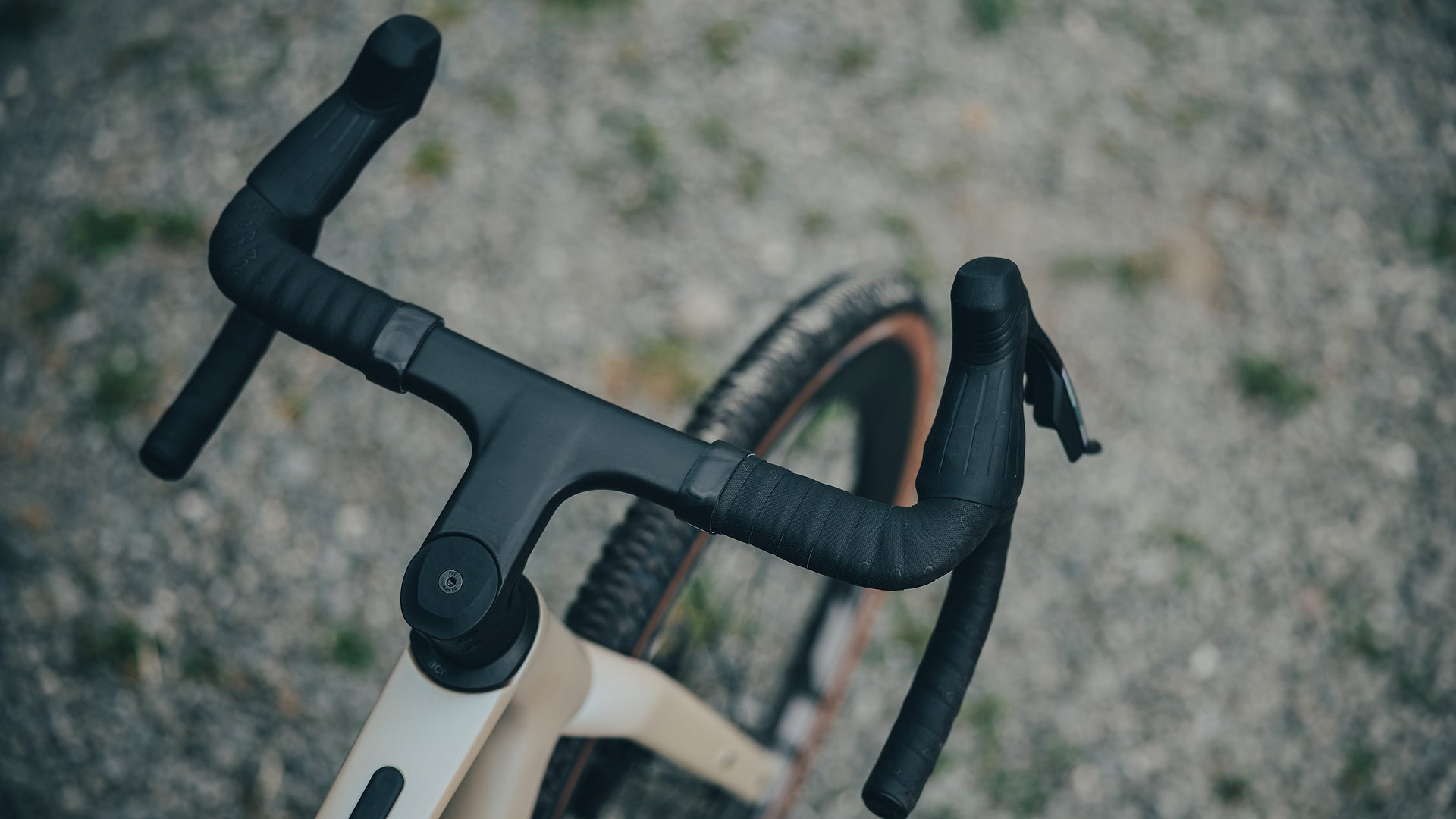 CUBE NUROAD C:62 SLX GRAVEL BIKE 2027 GLINTSAND 'N' BLACK