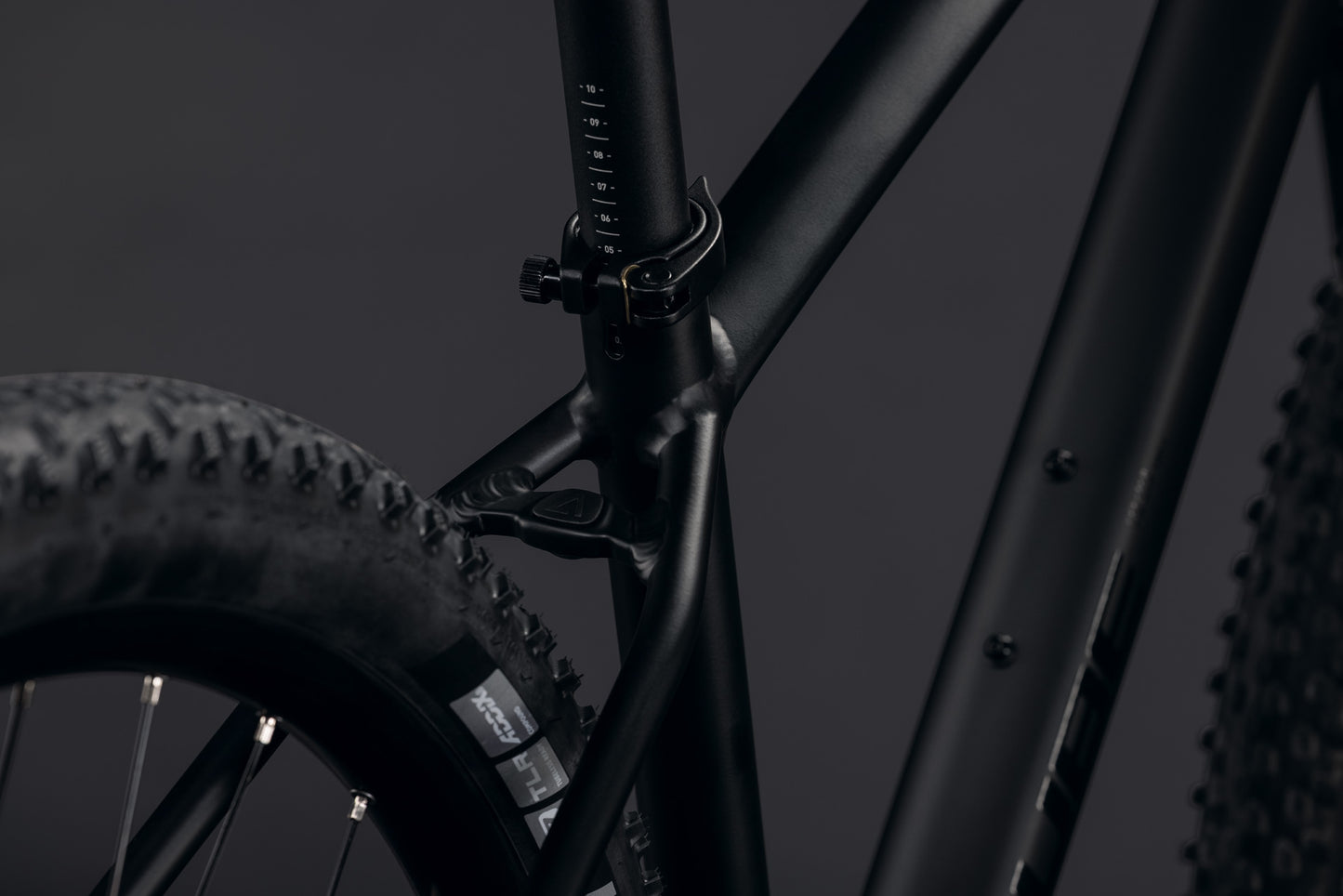 CUBE AIM SLT HARDTAIL MTB BIKE 2027 SOOT 'N' BLACK