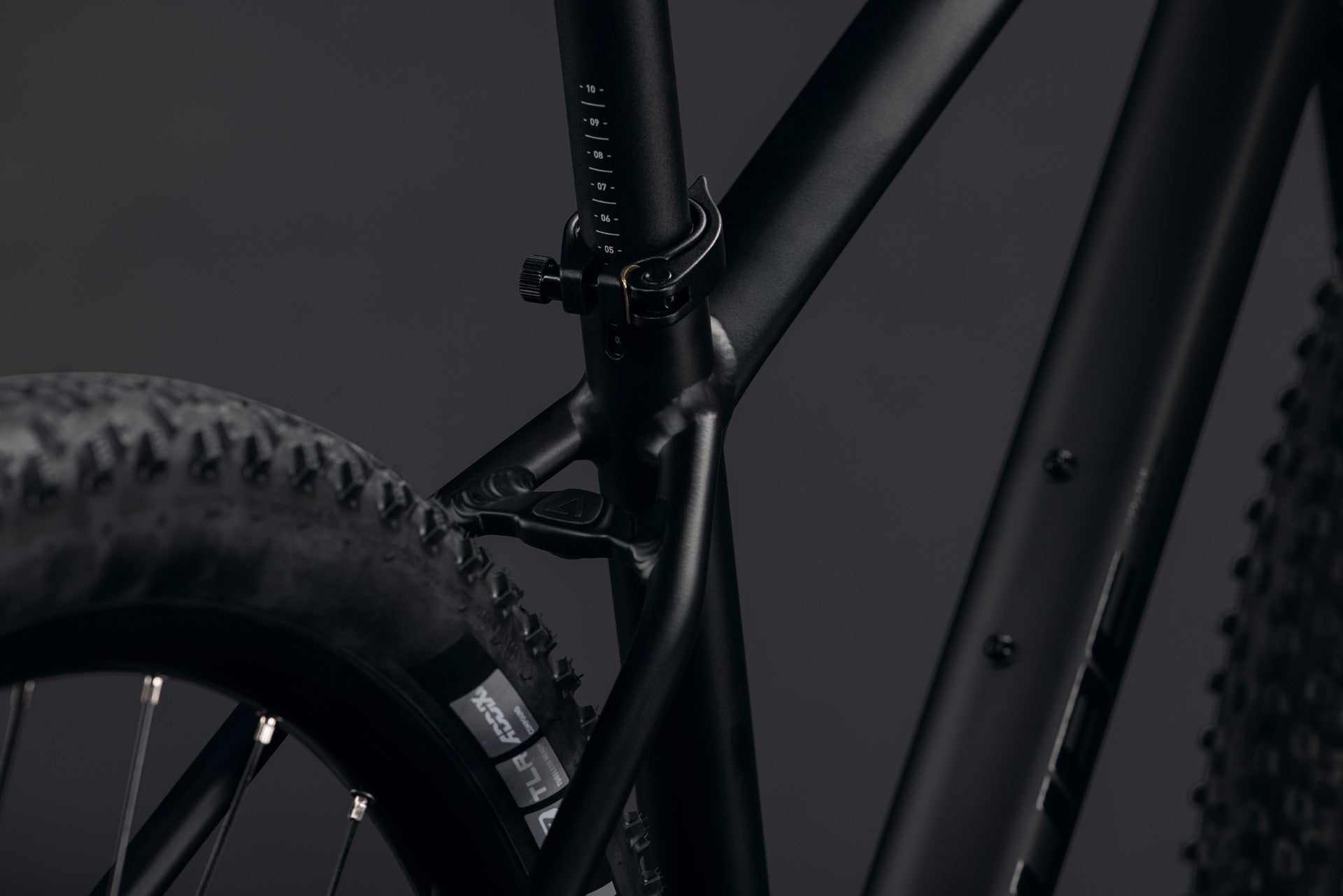 CUBE AIM SLT HARDTAIL MTB BIKE 2027 SOOT 'N' BLACK