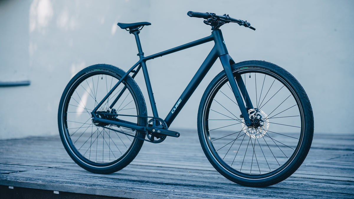 CUBE EDITOR PRO FITNESS BIKE 2027 NIGHT 'N' CHROME
