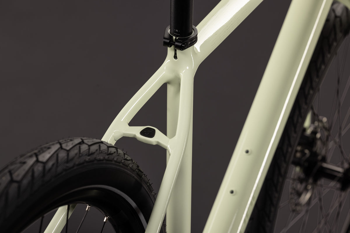 CUBE EDITOR PRO FITNESS BIKE 2027 MELLOWYELLOW 'N' LILAC