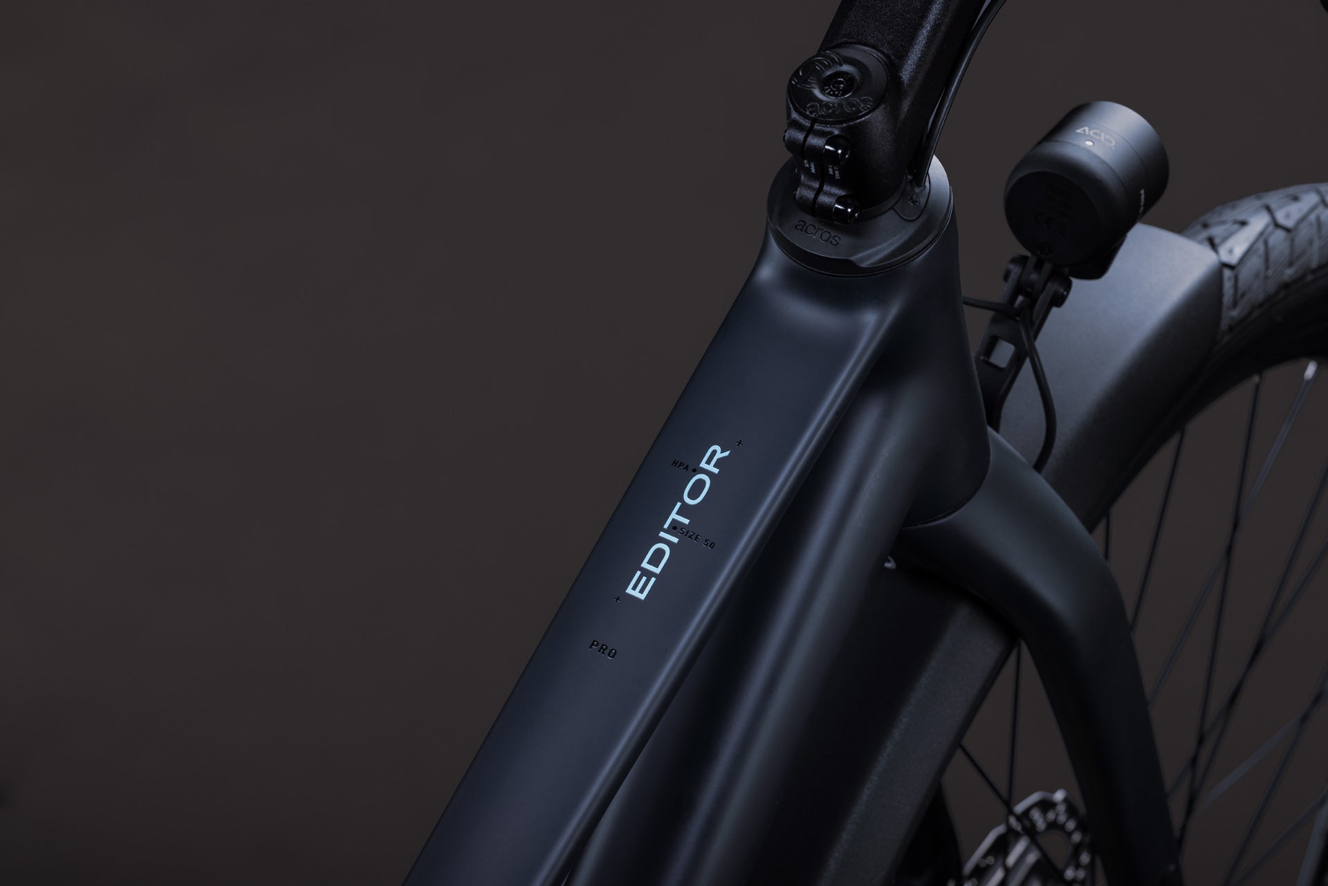 CUBE EDITOR PRO FE FITNESS BIKE 2027 NIGHT 'N' CHROME (TRAPEZE)