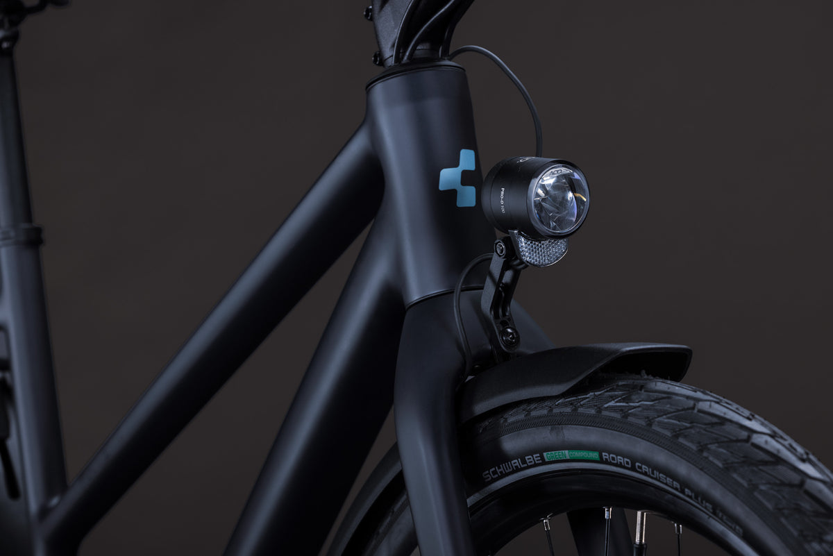 CUBE EDITOR PRO FE FITNESS BIKE 2027 NIGHT 'N' CHROME (TRAPEZE)