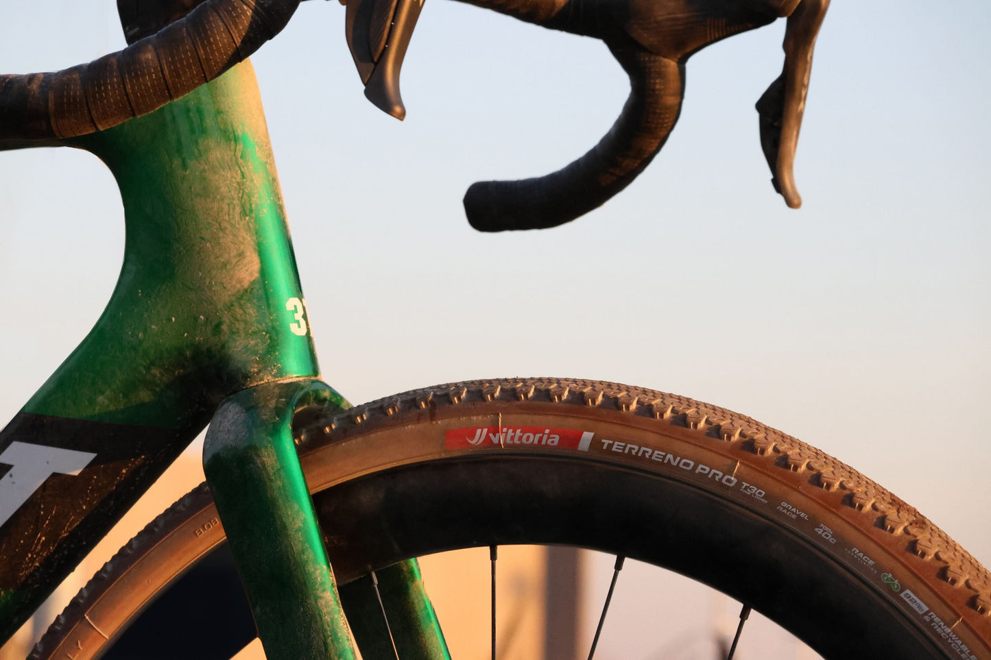 VITTORIA TERRENO PRO T30 FINE LOOSE 28" GRAVEL RACE TLR FOLDING TYRE