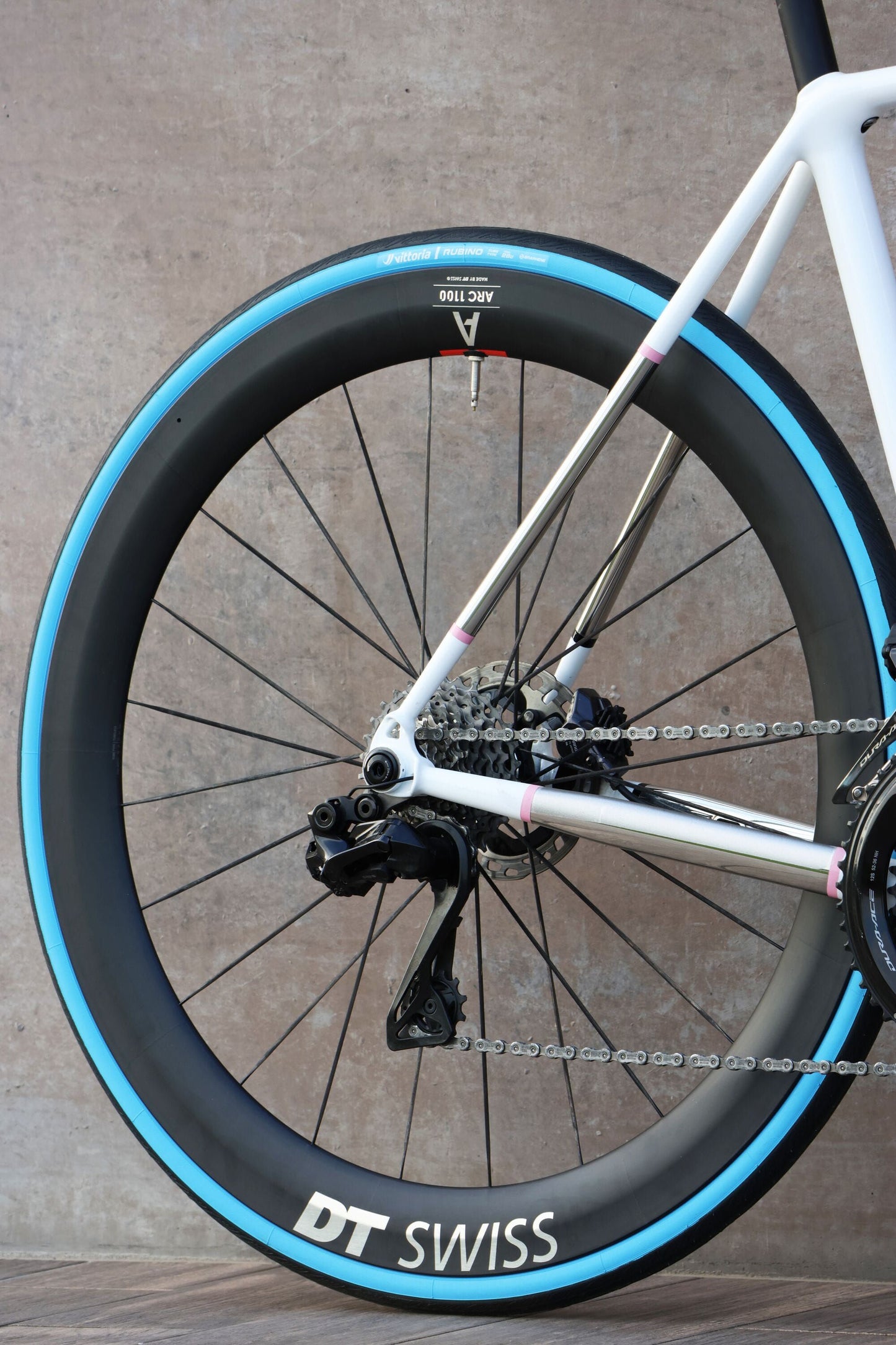 VITTORIA RUBINO V G2.0 700c FOLDING CLINCHER TYRE BLACK/BLUE