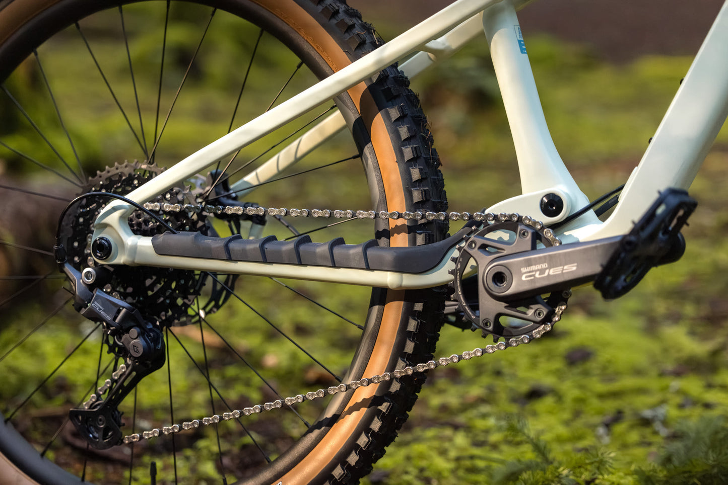 GIANT LIV EMBOLDEN FULL SUSPENSION MTB BIKE 2027 PALE MOSS