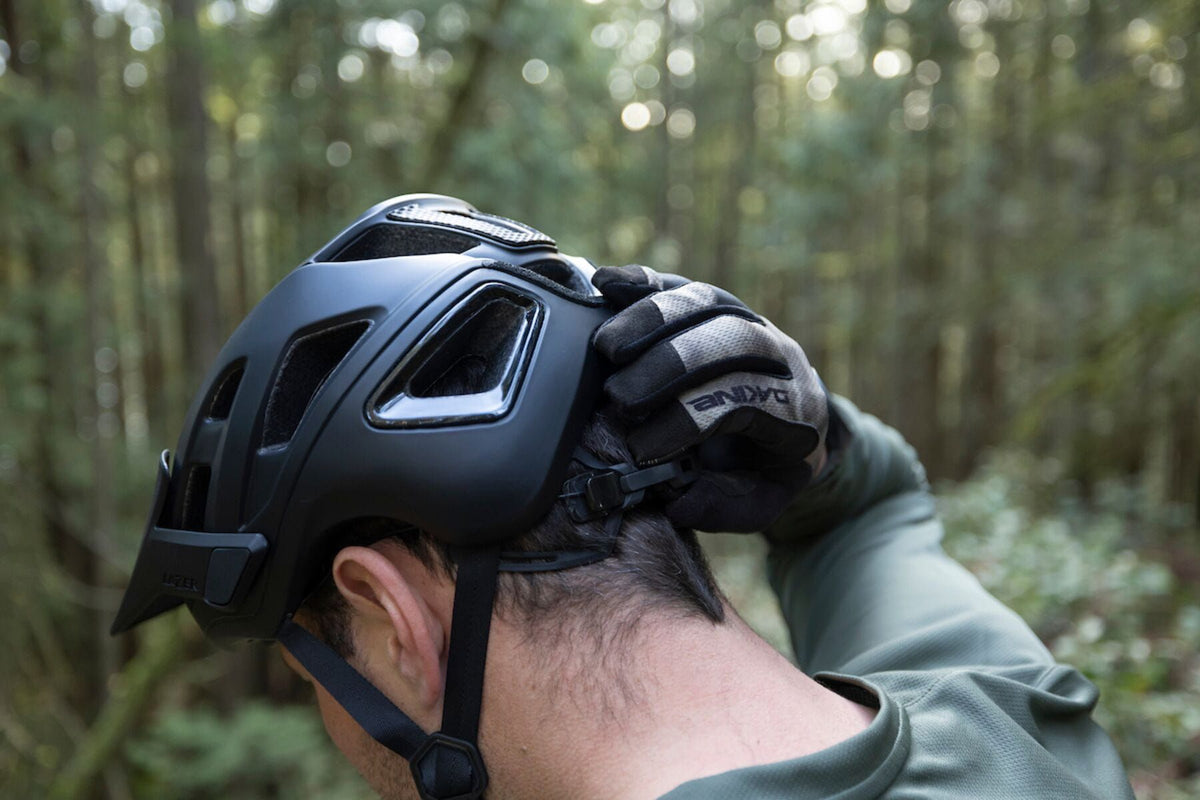 LAZER JACKAL KINETICORE MTB HELMET MATT BLACK