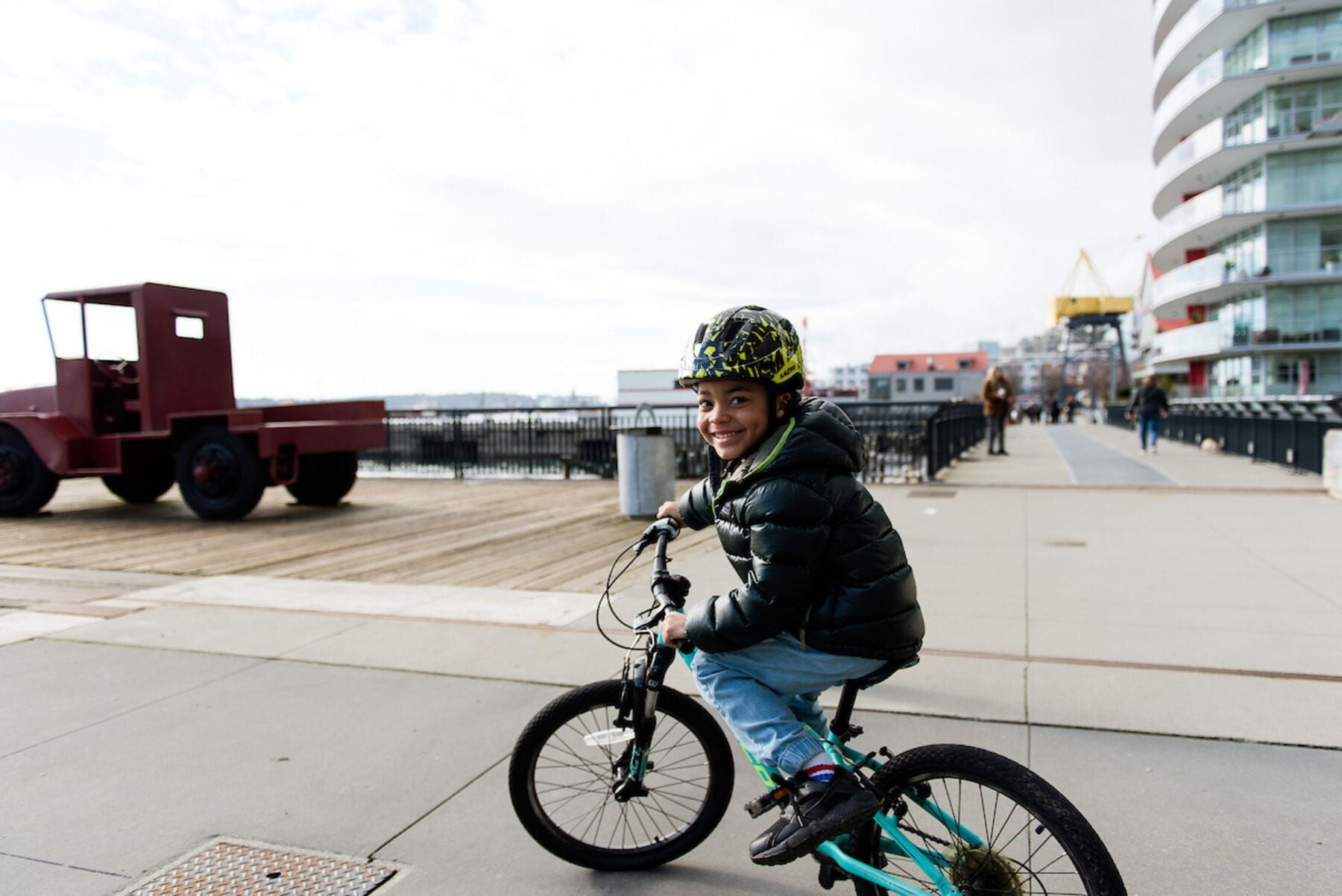 LAZER NUTZ KINETICORE UNI-YOUTH HELMET 2.0