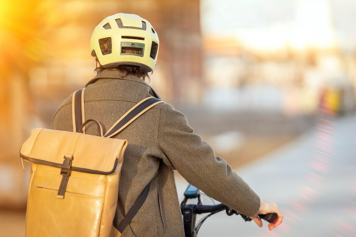 LAZER VERDE KINETICORE URBAN HELMET MATT LEMONGRASS