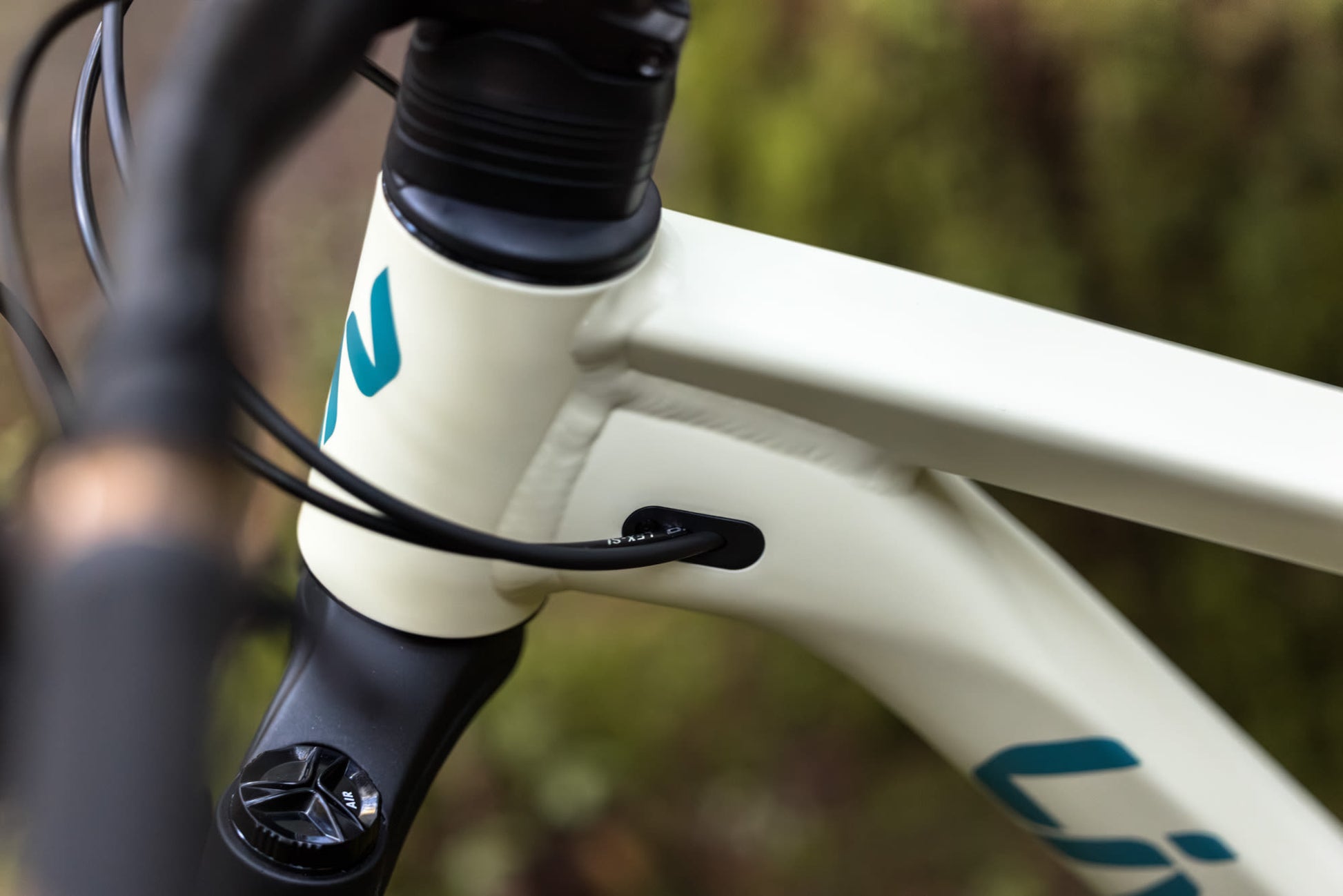 GIANT LIV EMBOLDEN FULL SUSPENSION MTB BIKE 2027 PALE MOSS