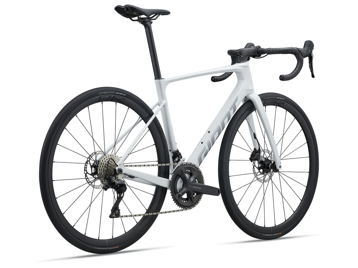 GIANT DEFY ADVANCED 2 ROAD BIKE 2027 PEARL WHITE