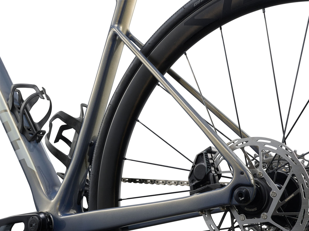 GIANT DEFY ADVANCED PRO 1 ROAD BIKE 2027 GLOSS MIDNIGHT MOON