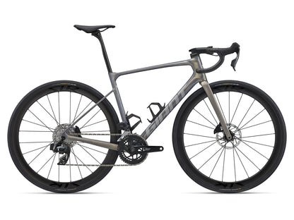 GIANT DEFY ADVANCED PRO 1 ROAD BIKE 2027 GLOSS MIDNIGHT MOON