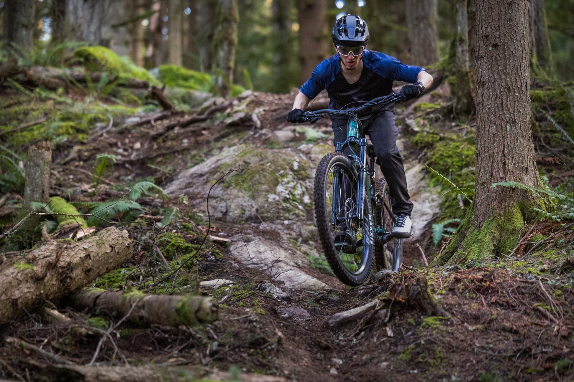 GIANT REIGN 2 FULL SUSPENSION MTB BIKE 2026 MINERAL GREEN